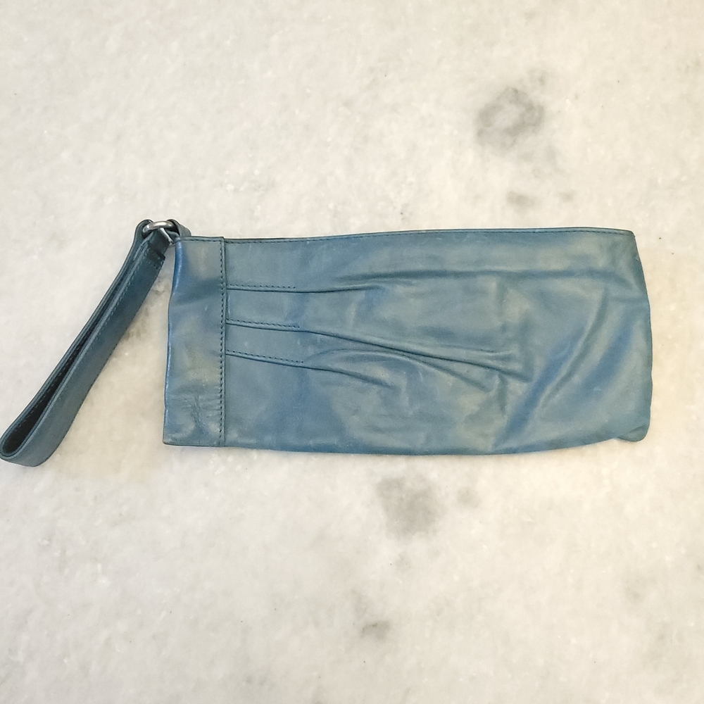 HOBO INTERNATIONAL Light Blue Leather Clutch Wristlet Wallet Beautiful Patina